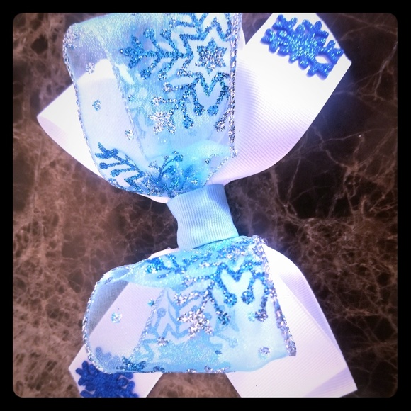 Girl bow - Picture 1 of 1